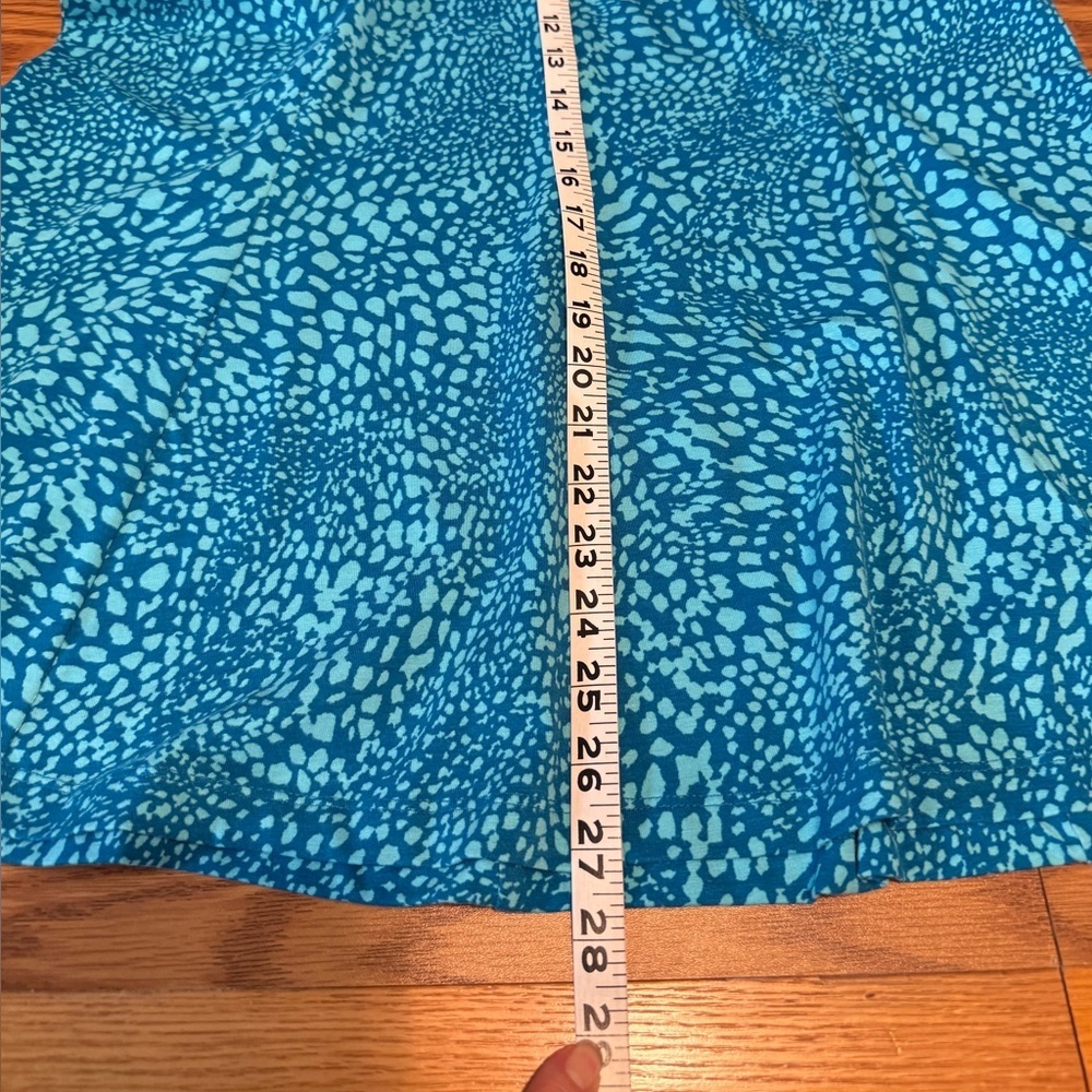 NWOT D&Co.  V-Neck Blue Snakeskin Patterned Tunic Top w Flirty Peplum - Picture 8 of 12